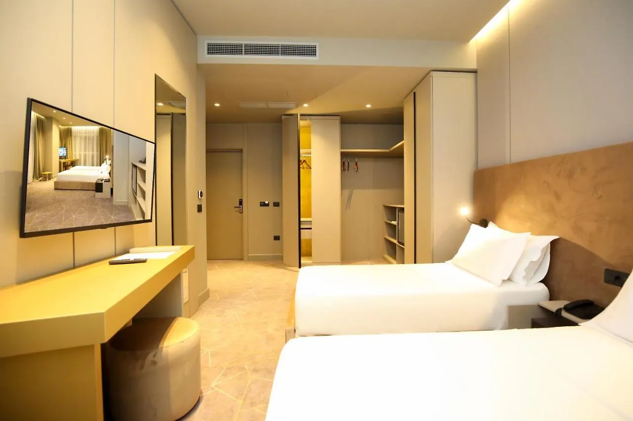 The Central View Boutique Hotel Vlorë 4*,  Albanien