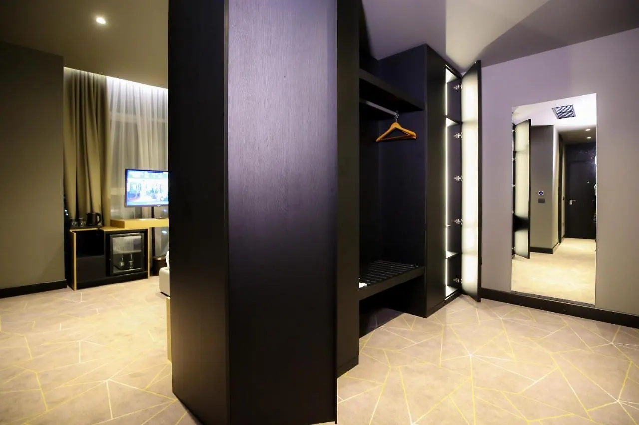 The Central View Boutique Hotel Vlorë Albanien