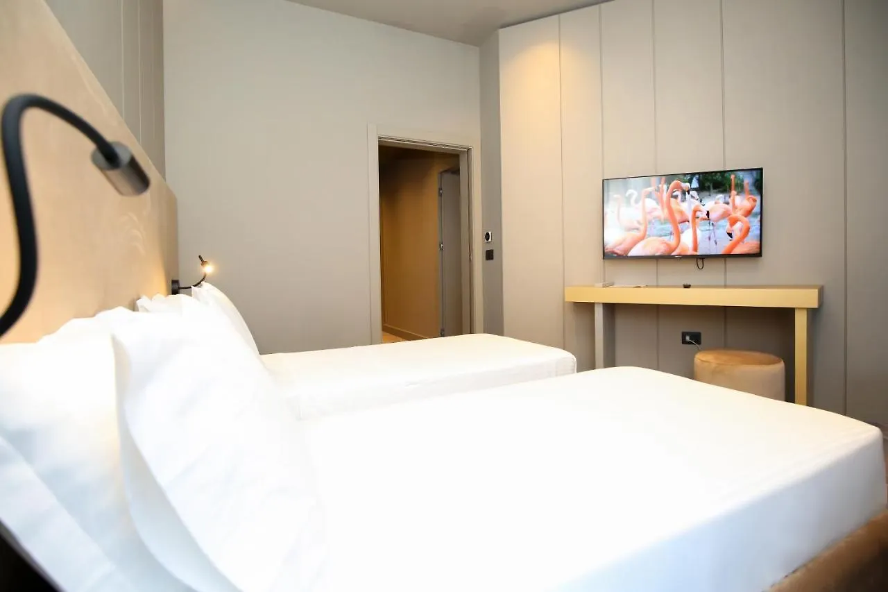 The Central View Boutique Hotel Vlorë 4*,